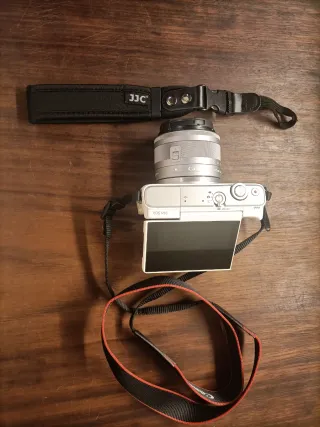 Canon EOS M10 + Obiettivo EF-M 15-45mm