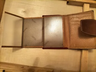 Billetera de piel Petusco