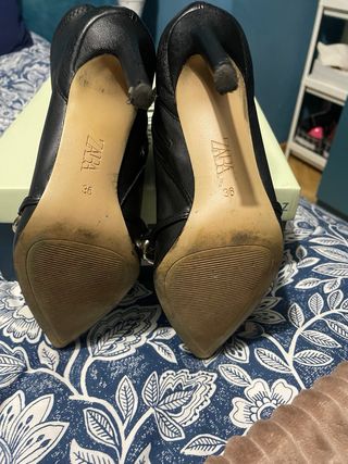 Botines Marypaz Negros con Cadena Dorada