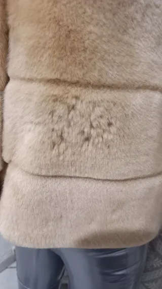 Pelliccia ecologica beige