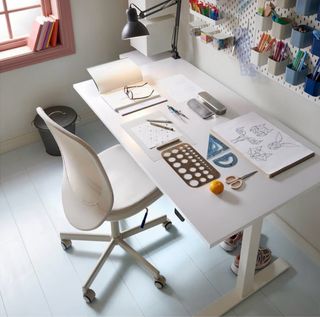 Escritorio Elevable Rodulf Madera y Metal