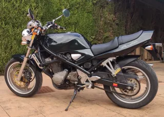 Suzuki Bandit 400 cc