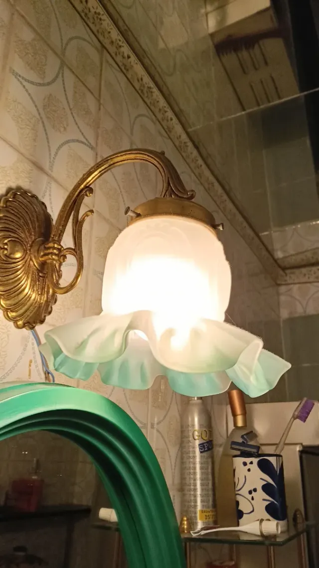 Aplique de pared cristal verde y dorado