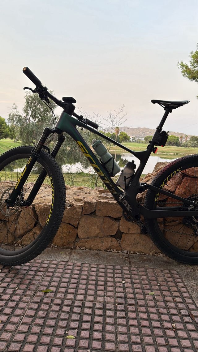 Bicicleta Scott Spark RC World Cup talla L 2023
