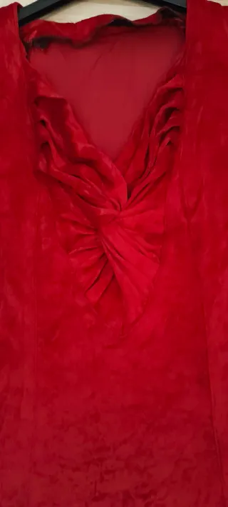 Vestido de fiesta granate.