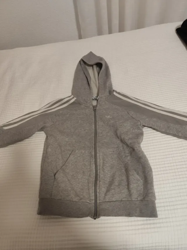Chaqueta deportiva Adidas niño gris