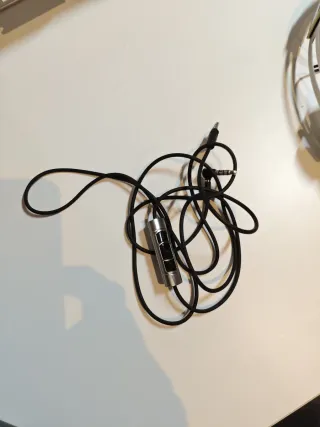 Cascos Sennheiser momentum verde oliva y plata