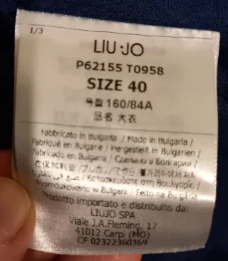 Cappotto blu con cintura