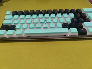 Ducky One 2 Mini RGB ISO Español Cherry MX Brown