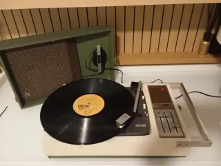 Tocadiscos Vanguard Beige/Verde Vintage