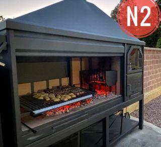 Barbacoa de leña metálica