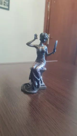 Figura decorativa Dama con Espejo Veronese