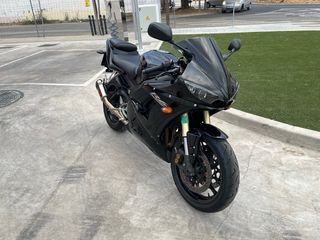 Yamaha R6 Negra