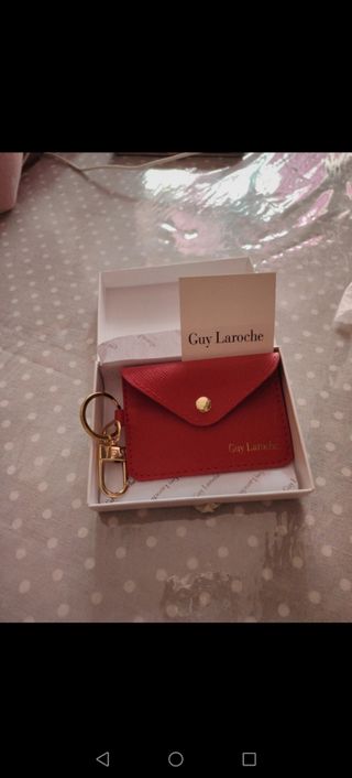 Portachiavi con porta tessere Guy Laroche . Tratt