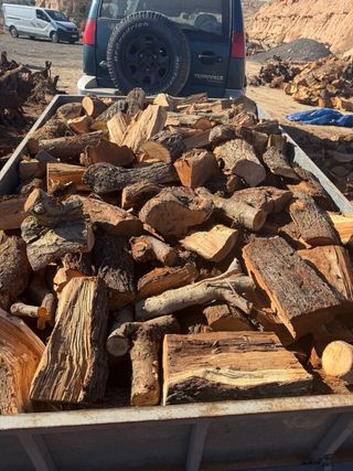 Leña de almendro, frutal, pino, olivo