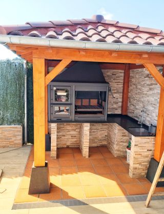 Barbacoa de Metal Negra/Gris Nueva