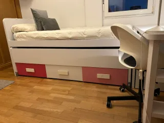 Cama compacta con escritorio y zapatero