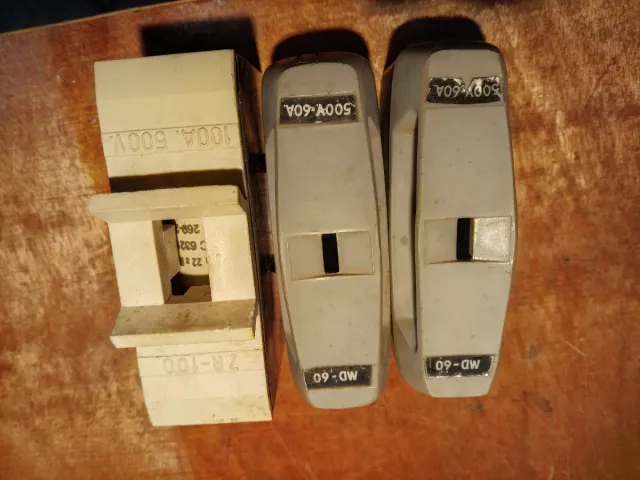 Portafusibili e fusibili ad alta capacità