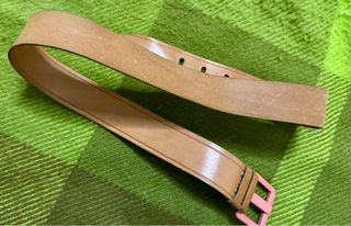 Cintura pelle fibbia rosa