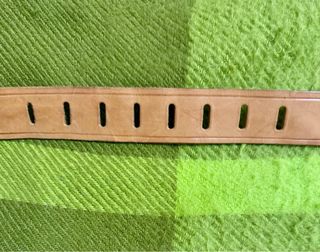 Cintura pelle fibbia rosa