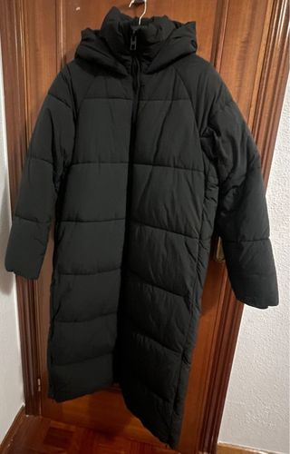 Abrigo acolchado Zara negro. Precio negociable