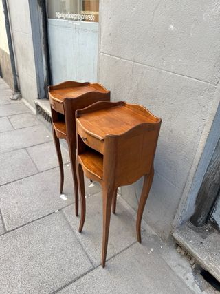 PAREJA DE MESILLAS DE NOCHE