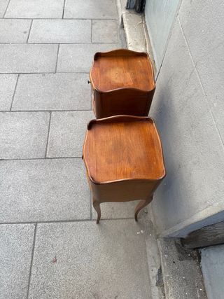 PAREJA DE MESILLAS DE NOCHE