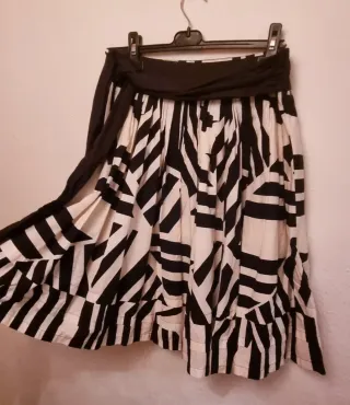 Falda Zara Plisada Estampada