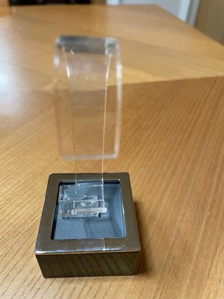 Expositor de Relojes Armani