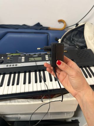 Teclado Yamaha PSR-E243 Nuevo