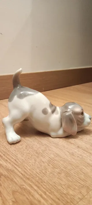 Figura Lladro Beagle Cachorro juguetón
