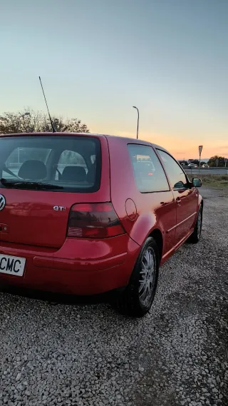 Volkswagen Golf 2004
