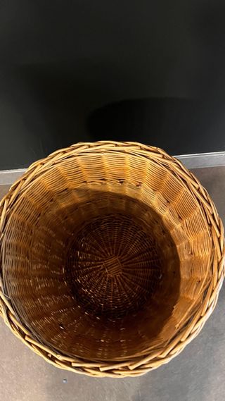 Cesto de mimbre redondo con tapa