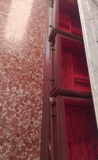 Aparador madera maciza y mármol