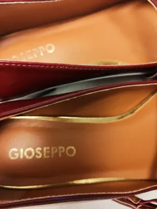 Zapatos MARIPÉ charol burdeos