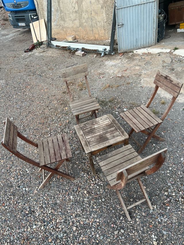 Lote Sillas Madera y Mesa