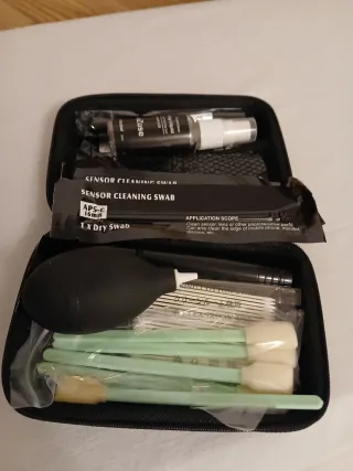 Cámara Canon EOS M200 mas bolsa transporte