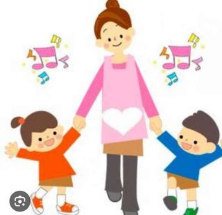 chica estudiante se ofrece para cuidado de niños