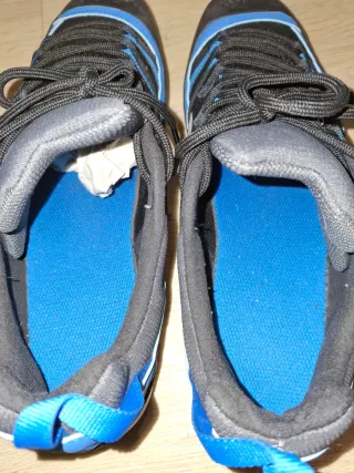 Zapatillas Adidas Terrex Negras y Azules