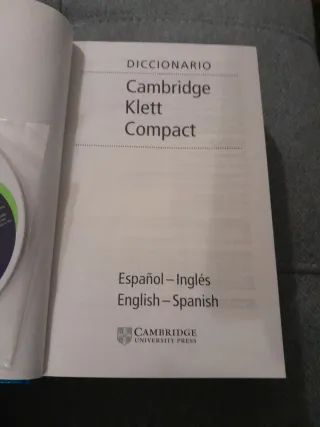 Diccionario Cambridge Klett Compact Español-Ing...