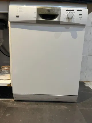 Lavavajillas Balay  y microondas Jocer