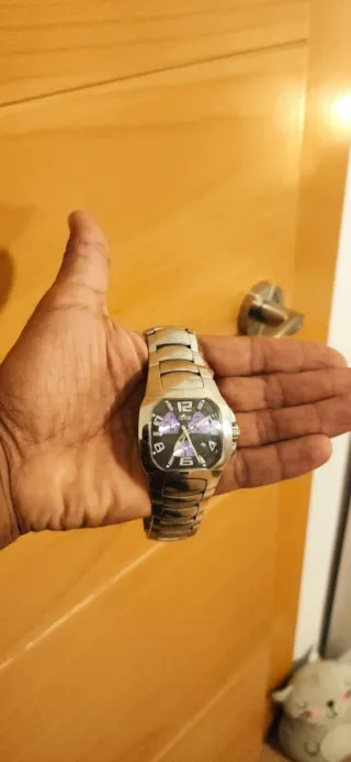 Reloj Lotus Analógico Plata y Morado (No envío)