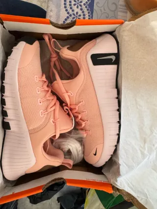 Zapatillas Nike Talla 38 Rosa y Blanco