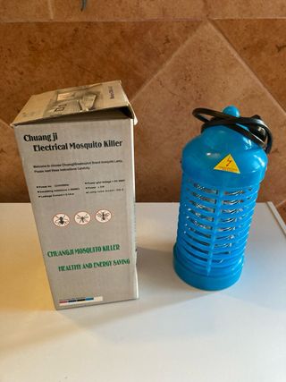 Atrapa mosquitos eléctrico azul