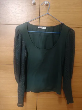 Camiseta verde Stradivarius manga larga Talla S