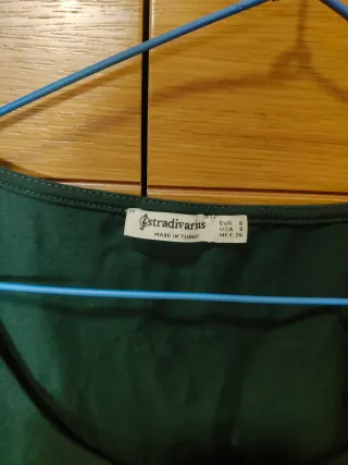 Camiseta verde Stradivarius manga larga Talla S