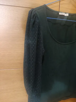 Camiseta verde Stradivarius manga larga Talla S