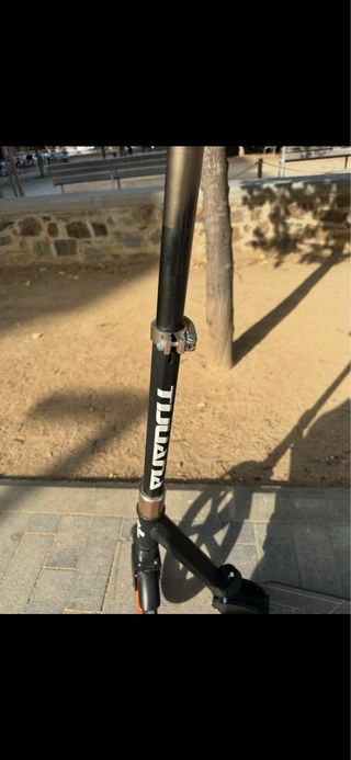 Patinete Tijuana Negro y Naranja