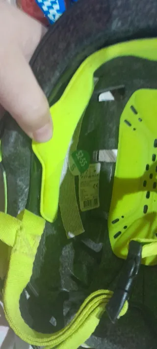 Patines en línea azules talla 30-32 y casco