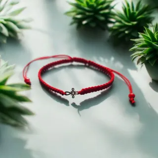 Pulsera oro 14k y hilo rojo
